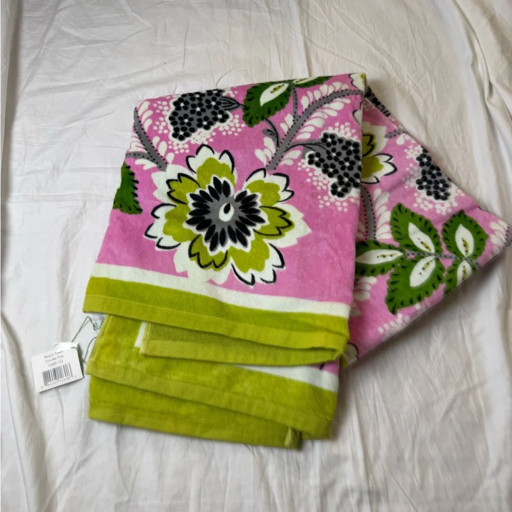 NWT Vera Bradley Priscilla Pink Beach Towel Retired Pattern